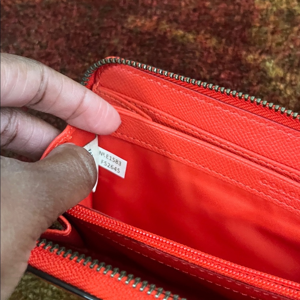 NWOT Coach Mickie Accordion Zip Wallet In Grain Leather (F52645) in Orange - Picture 13 of 15